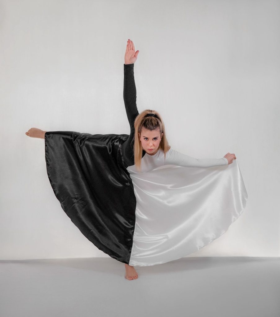Foto di Ottavia Borgo, danzatrice e docente di danza moderna, tap e musical a School of Art Verona. Oro ai mondiali Tap 2022, ballerina per RTL 102.5 e Premio Zorzella 2025.