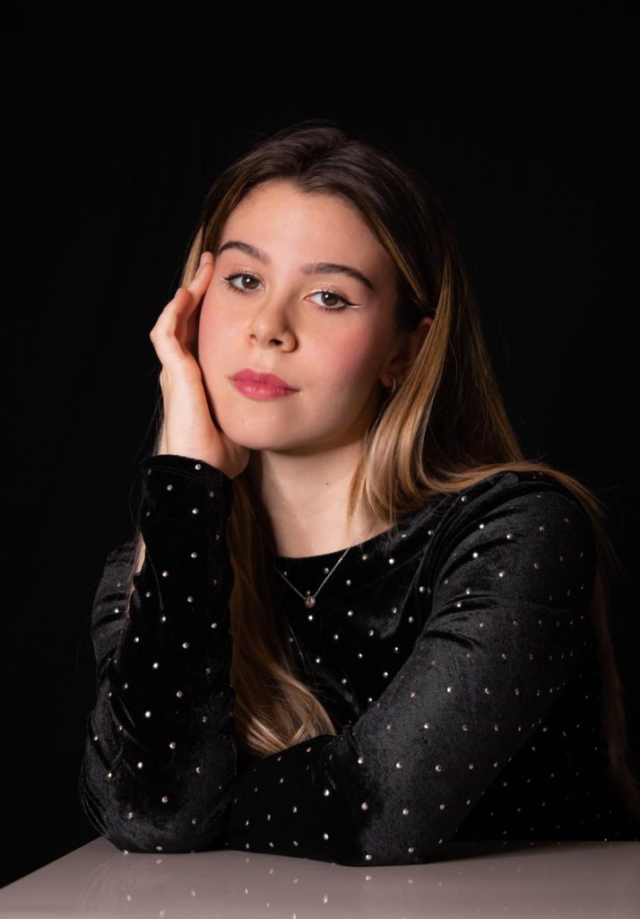 Foto di Ottavia Borgo, danzatrice e docente di danza moderna, tap e musical a School of Art Verona. Oro ai mondiali Tap 2022, ballerina per RTL 102.5 e Premio Zorzella 2025.